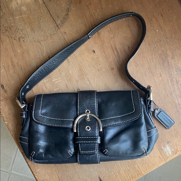 Coach Handbags - Vintage Coach Black Leather Soho Buckle Y2K Shoulder Bag No. 1446